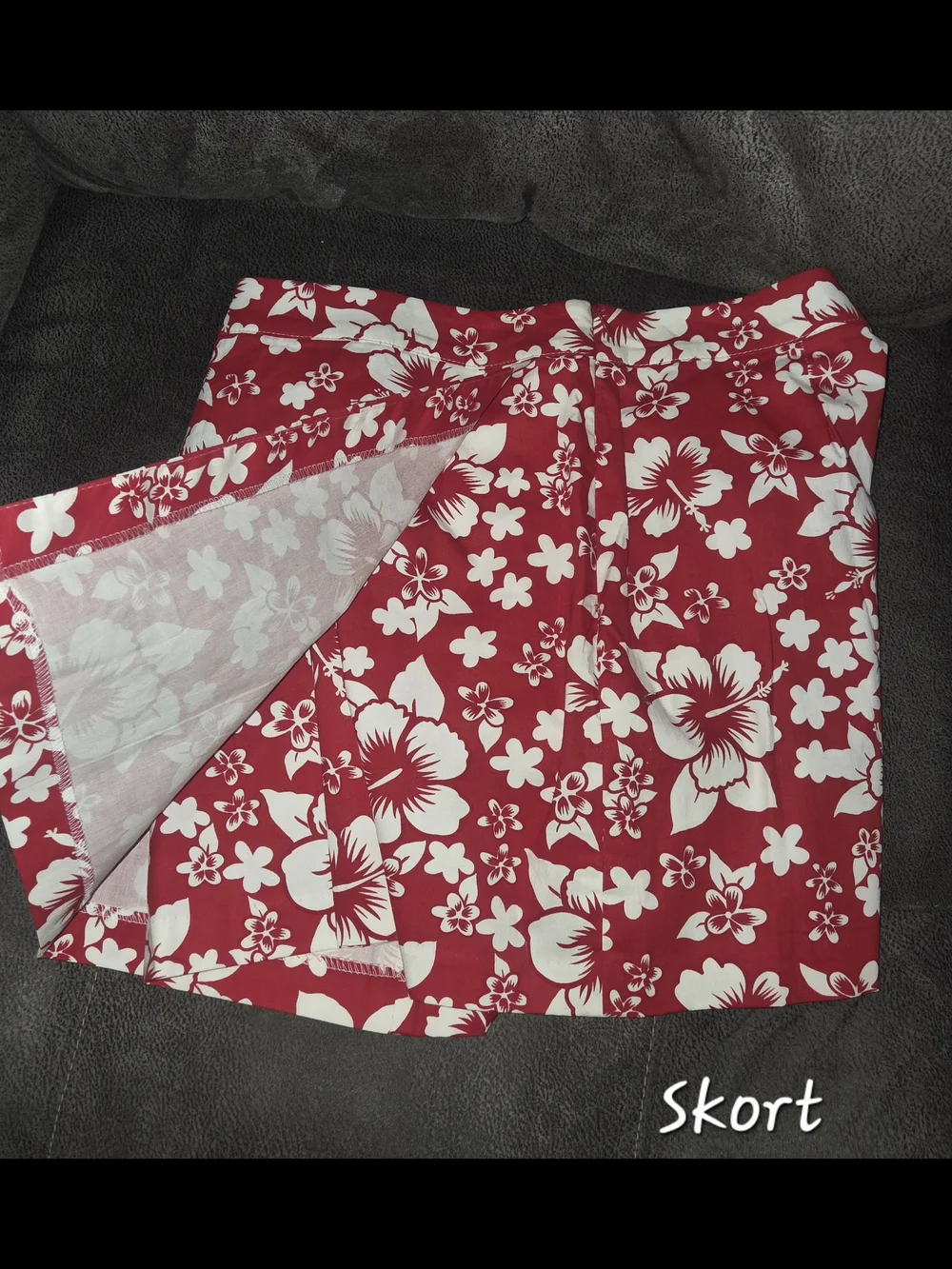 Boston Proper Red Floral Skort - Size 12